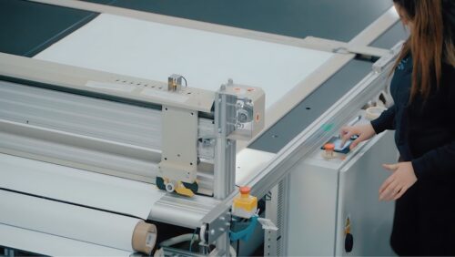 https://www.growdigital.gov.ie/wp-content/uploads/2024/04/Cutting-Table-2-500x282.jpg